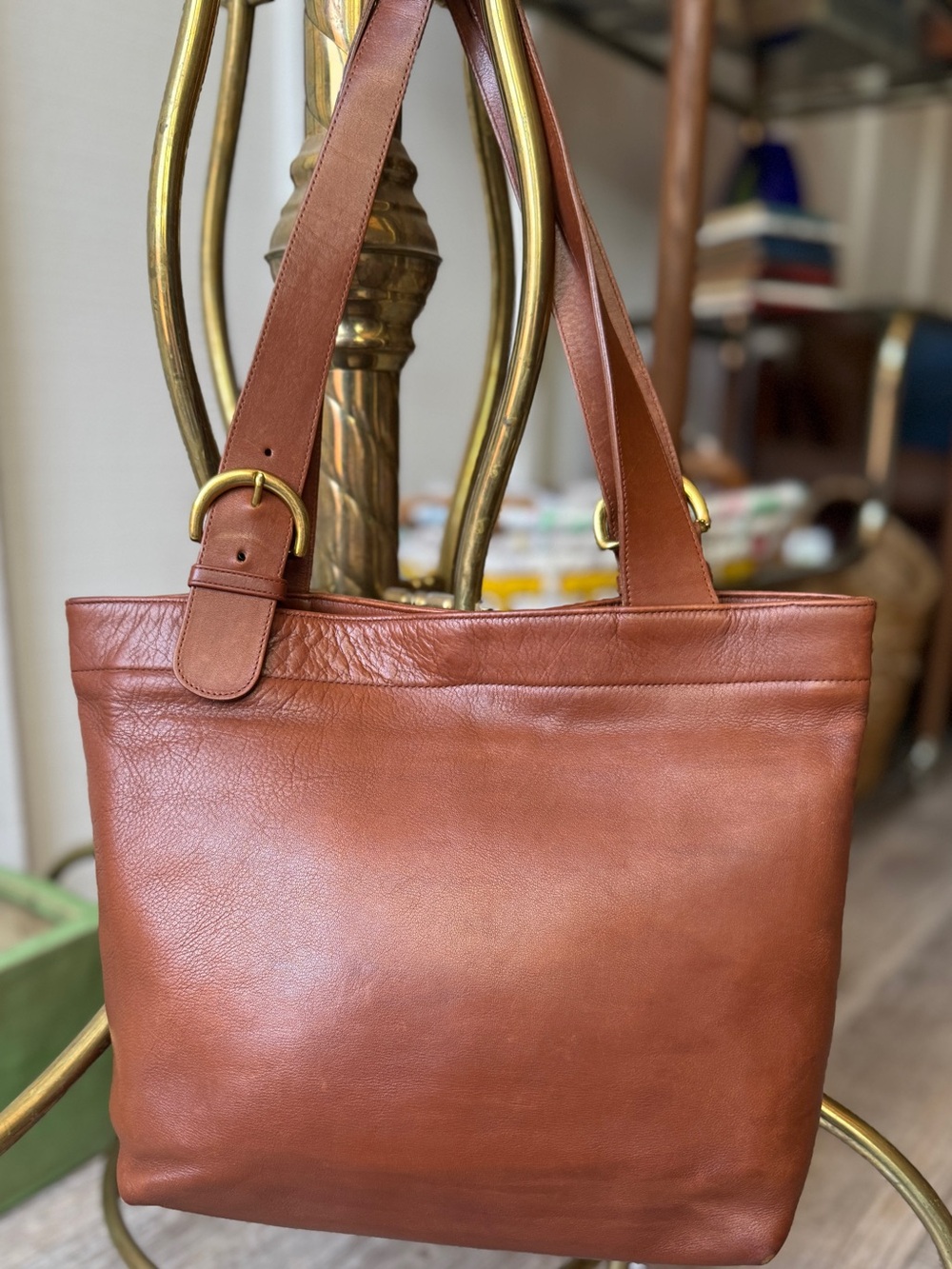 VTG Coach Lafayette Bag | British Tan 
No. 4140 | 1990s | Shoulder or Tote